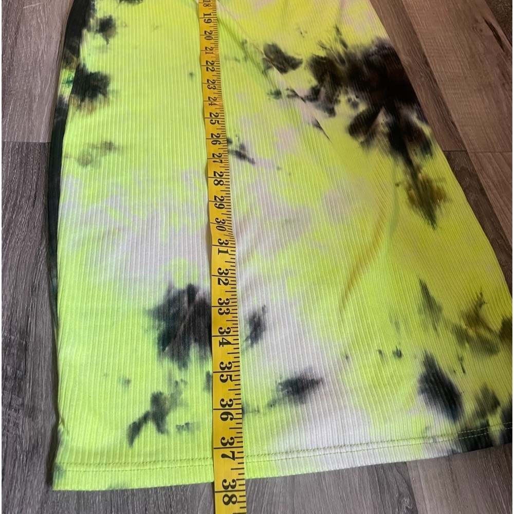 Tie dye maxi dress black, lime,neon yellow, cut out front tie, 
Mid sleeve,Large - Picture 7 of 8
